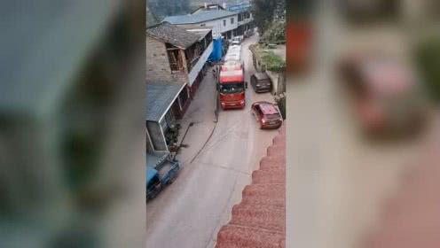 汽车吃瓜人,一路吃瓜，笑看风云